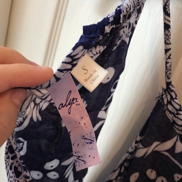 Blue and white floral romper - Picture 3 of 3